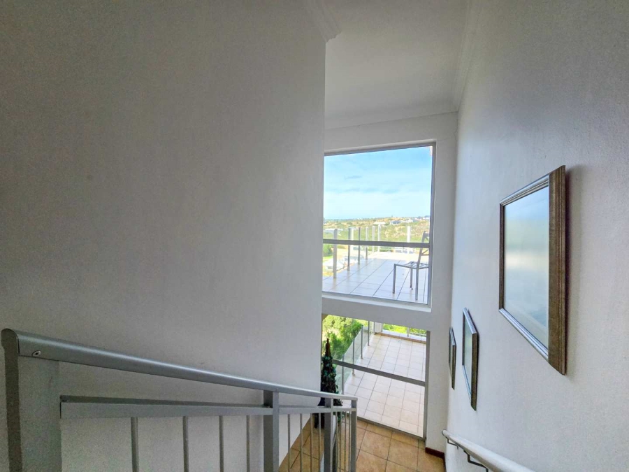 5 Bedroom Property for Sale in Stilbaai Wes Western Cape